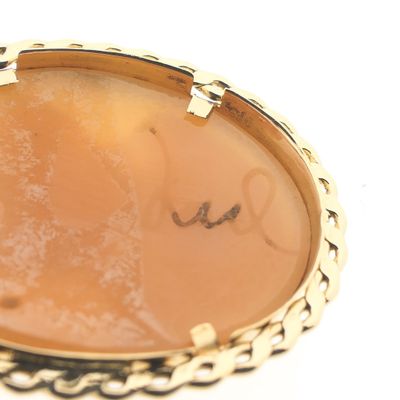 Gold pendant with cameo Image 2 of Gold pendant with cameo