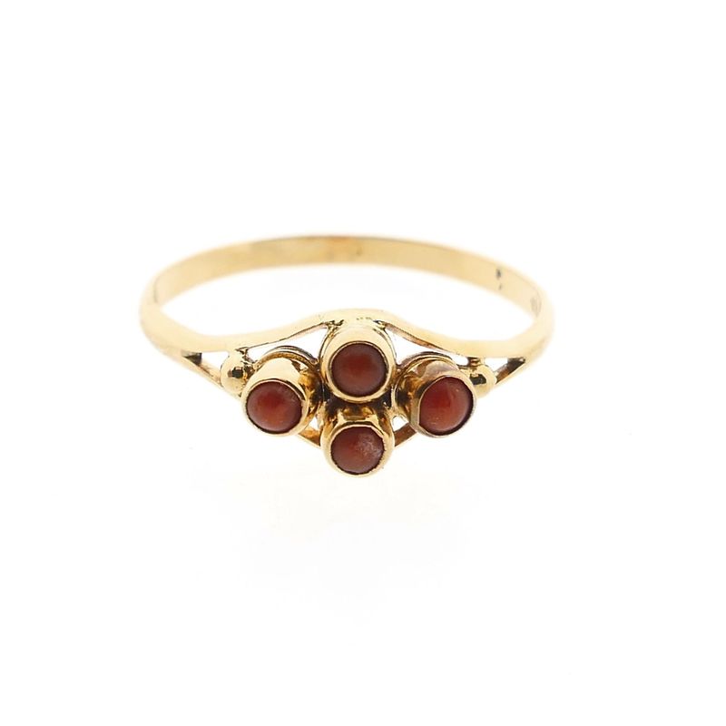 Image 3 of Vintage gold ring with blood coral
