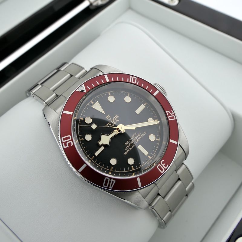 Image 19 of Tudor Black Bay 41mm 'Burgundy' 79230R; Automatic men's watch