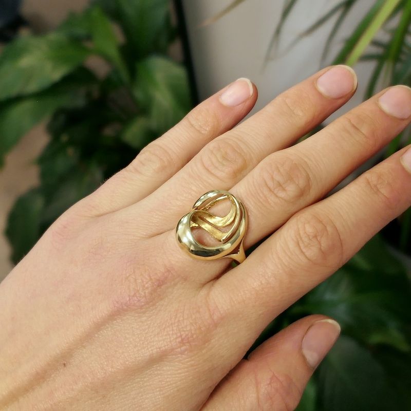 Image 4 of Vintage gold fantasy ring.