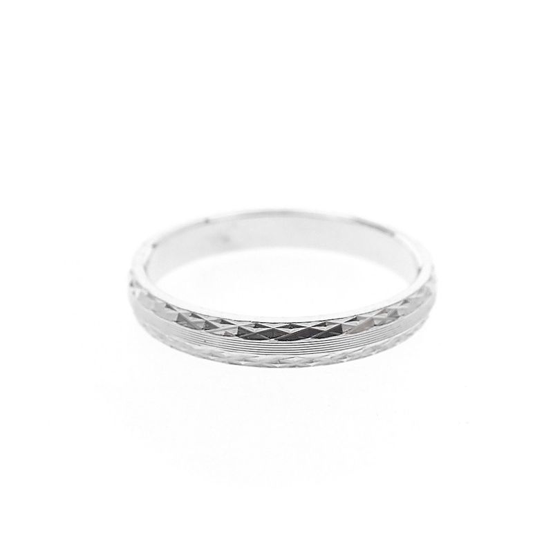 Image 5 of Silver ring with facets