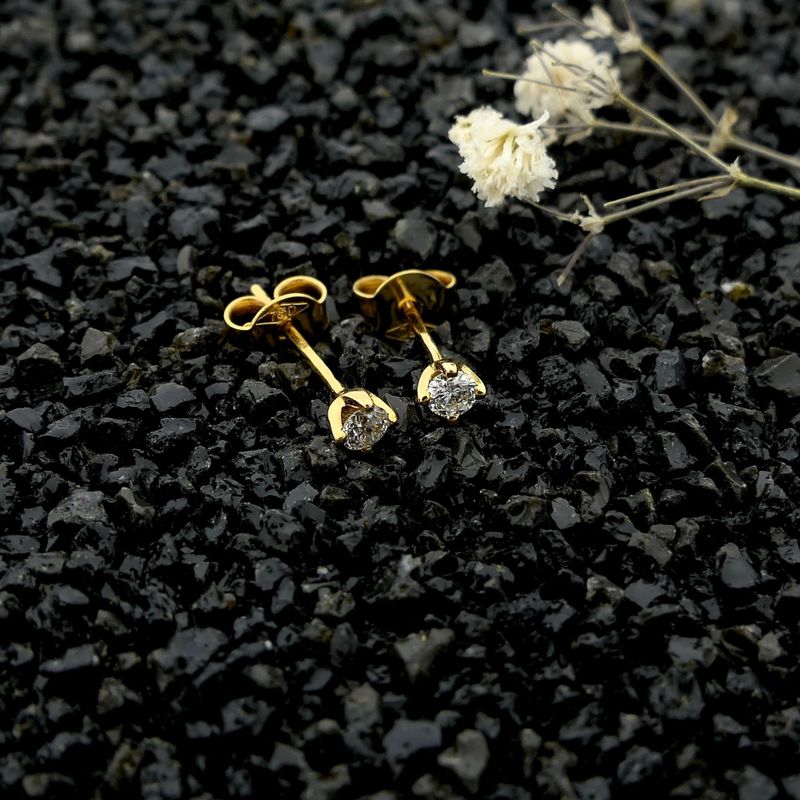 Image 2 of Gold solitaire stud earrings with diamonds; 0.12 ct.