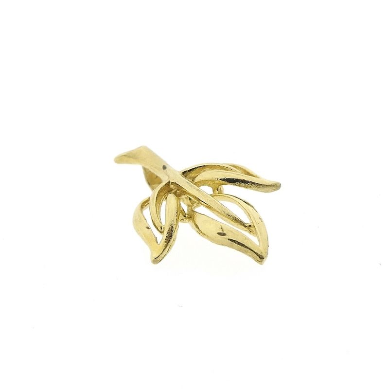 Image 3 of Gold pendant of a leaf