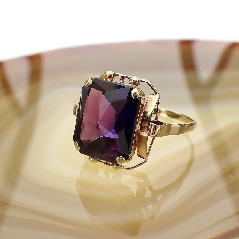 Image 8 of Vintage gold cocktail ring with synthetic sapphire