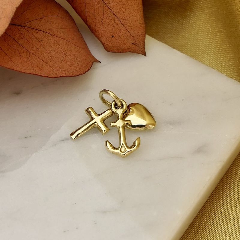 Image 2 of Gold pendant; Faith, hope, and love