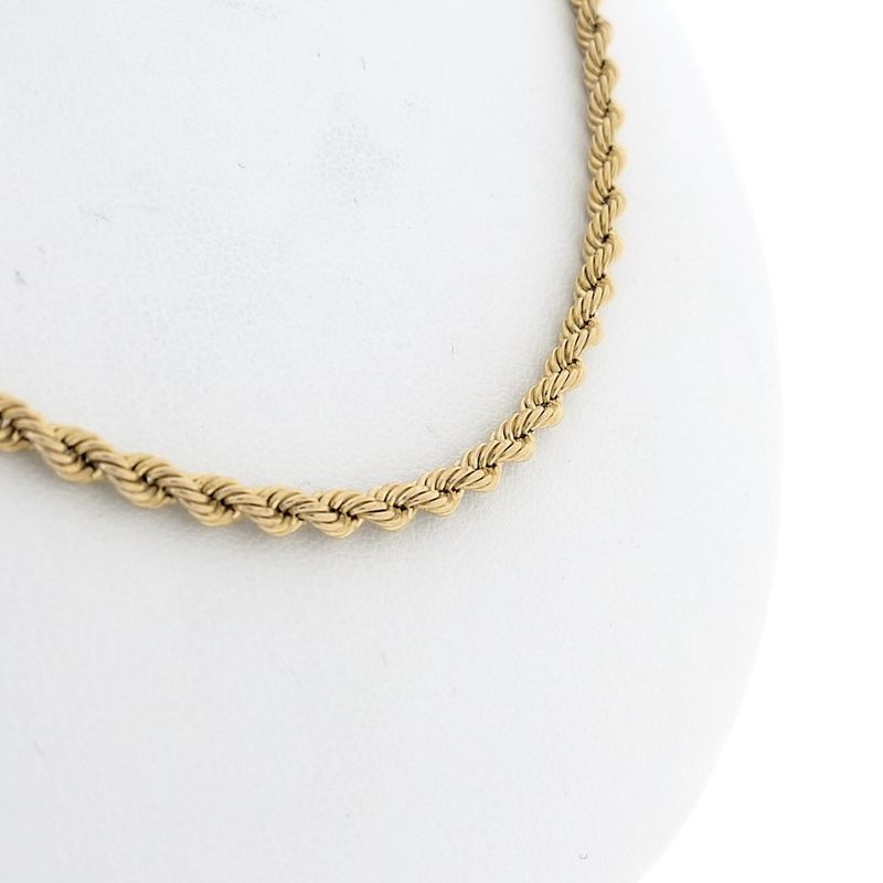 Image 3 of Gold twisted link chain
