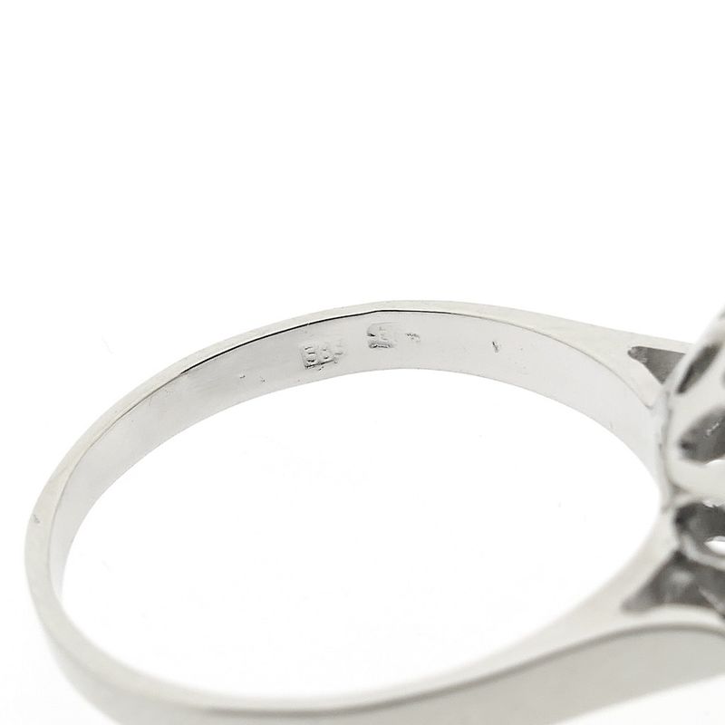 Image 6 of Gold ring with emerald and diamond; 0.03 ct.