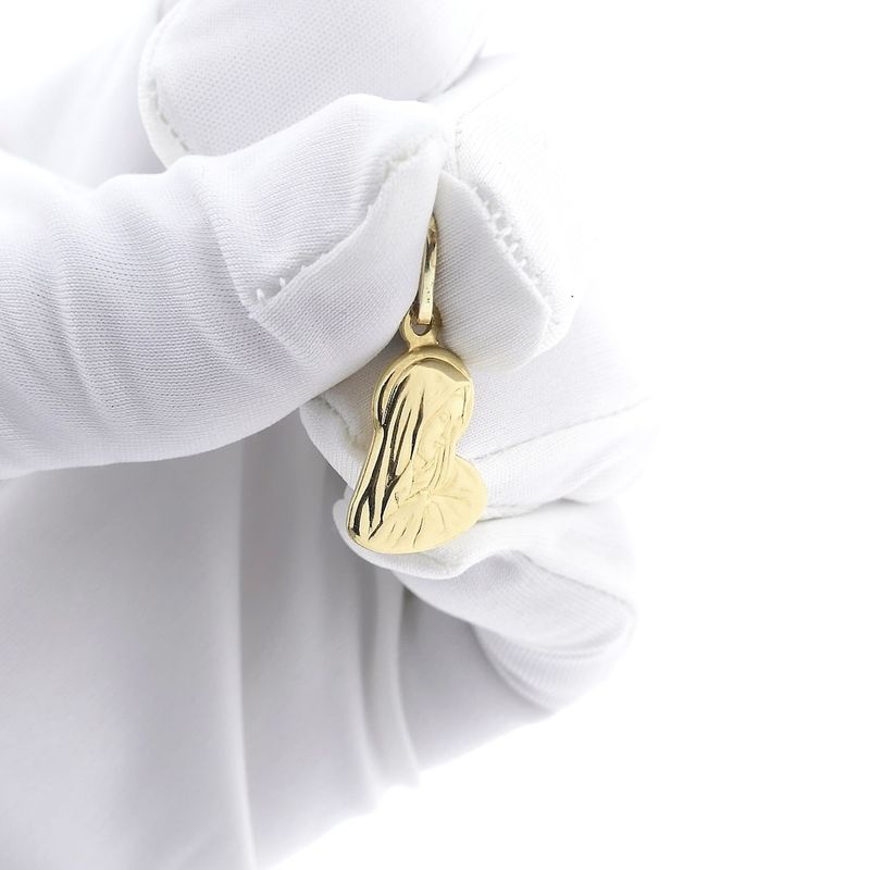 Image 11 of 18 carat gold pendant of Mary
