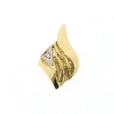 Image 1 of Gold pendant with diamond; 0.01 ct.