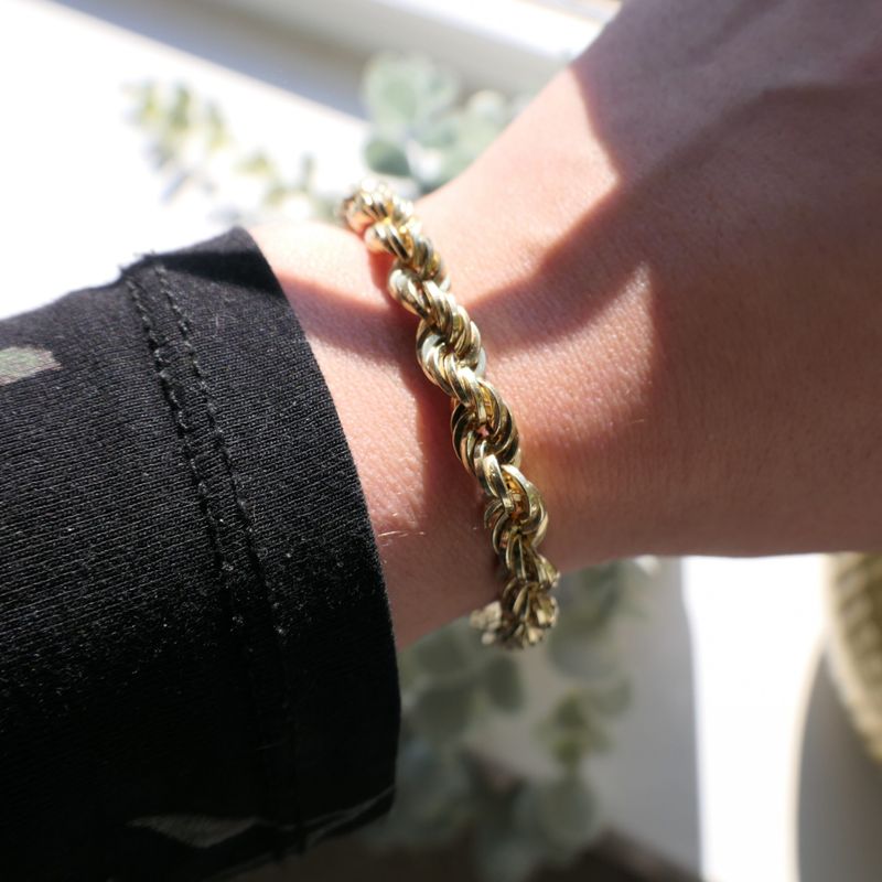 Image 8 of Gold twisted link bracelet