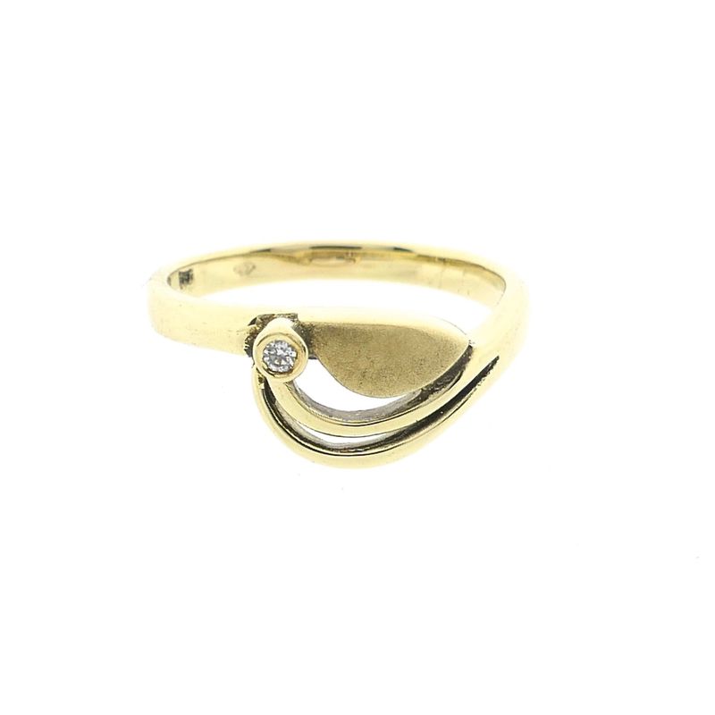 Image 3 of Gold ring with zirconia