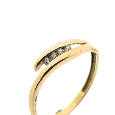 Image 2 of Gold ring with zirconia