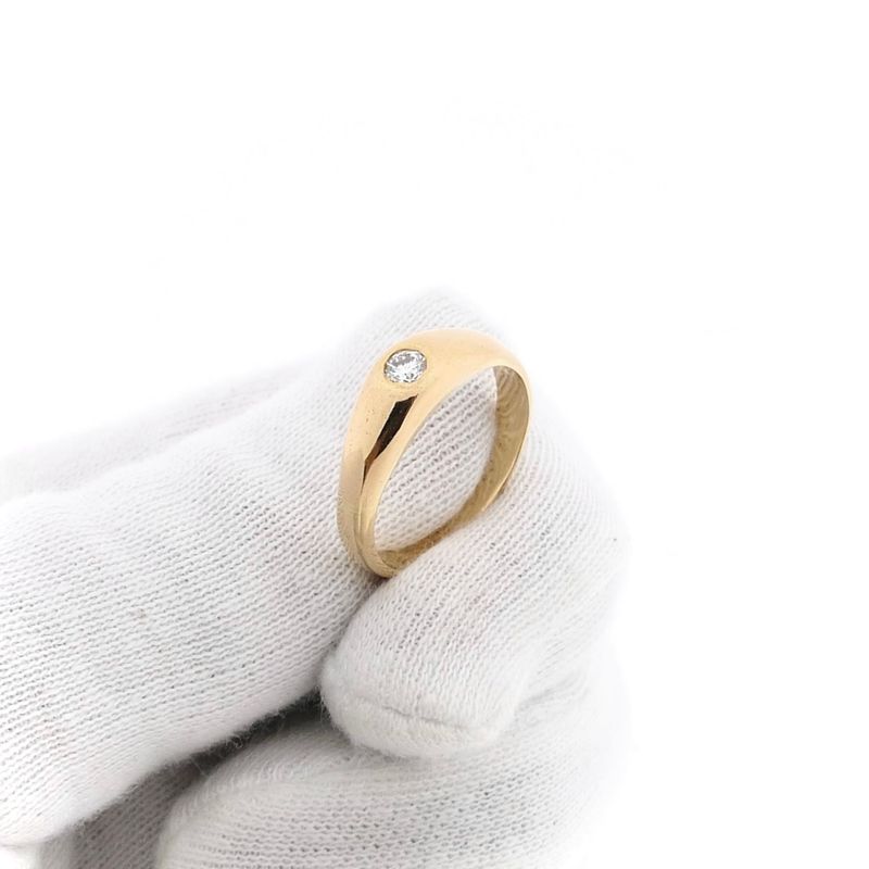 Afbeelding 8 van Gouden solitairring met diamant; 0,10 ct.