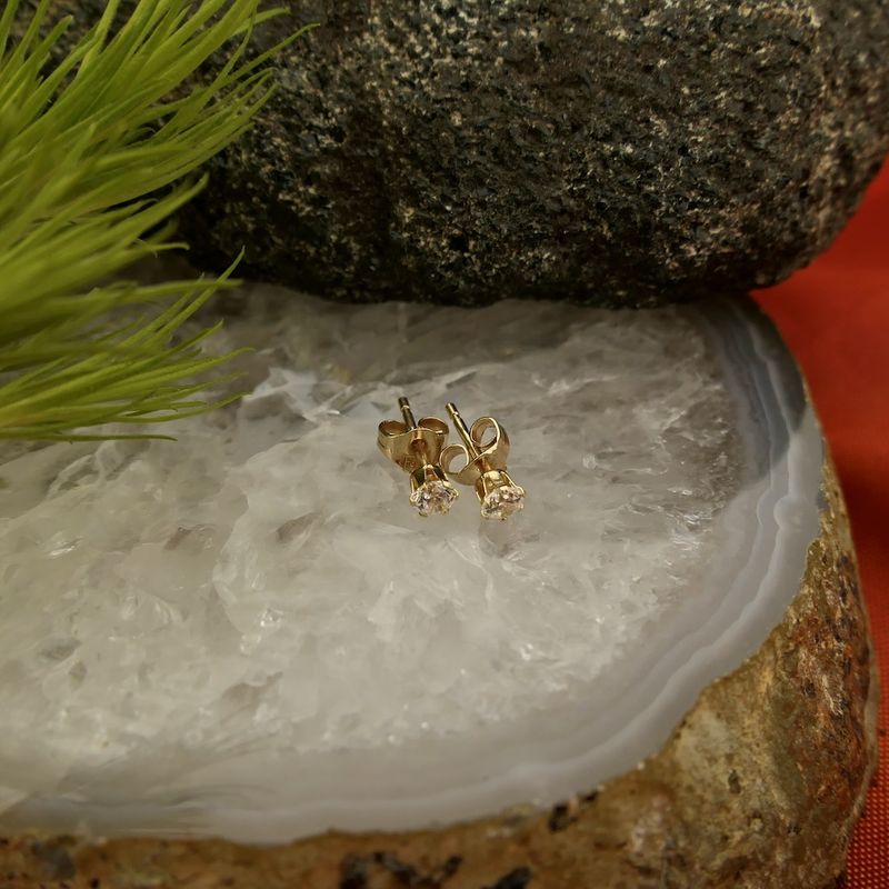 Image 1 of Gold stud earrings with zirconia