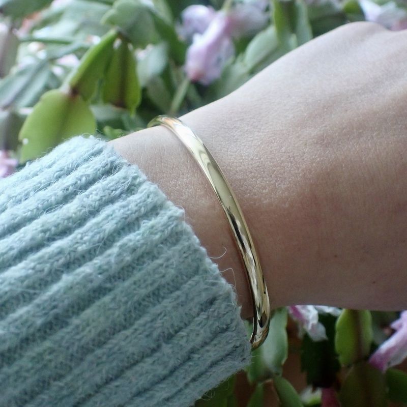 Image 8 of Gold smooth slave bracelet | Ø 60 mm