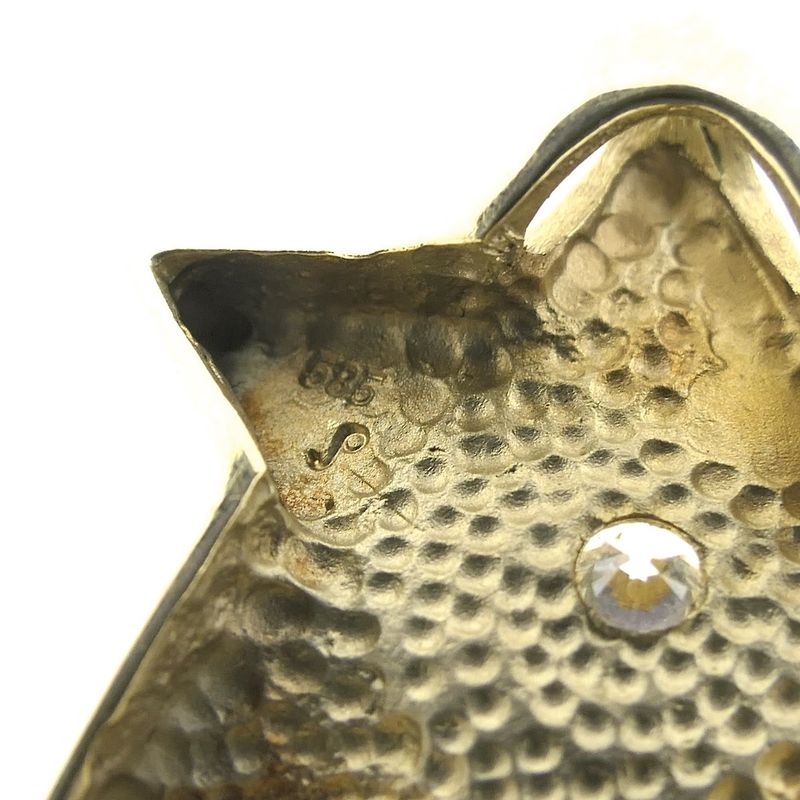 Image 4 of Gold star pendant with diamond; 0.14 ct.