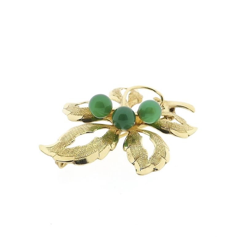 Image 2 of Golden oak leaf brooch with Imperial jade