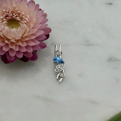 Image 2 of 18K White Gold Pendant with Topaz & Diamonds