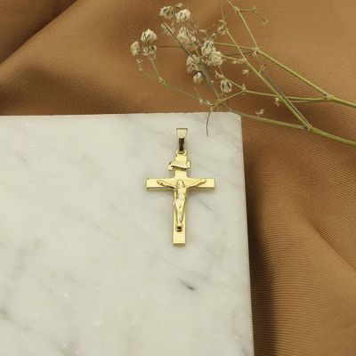Gold pendant of a cross with corpus | INRI Image 2 of Gold pendant of a cross with corpus | INRI