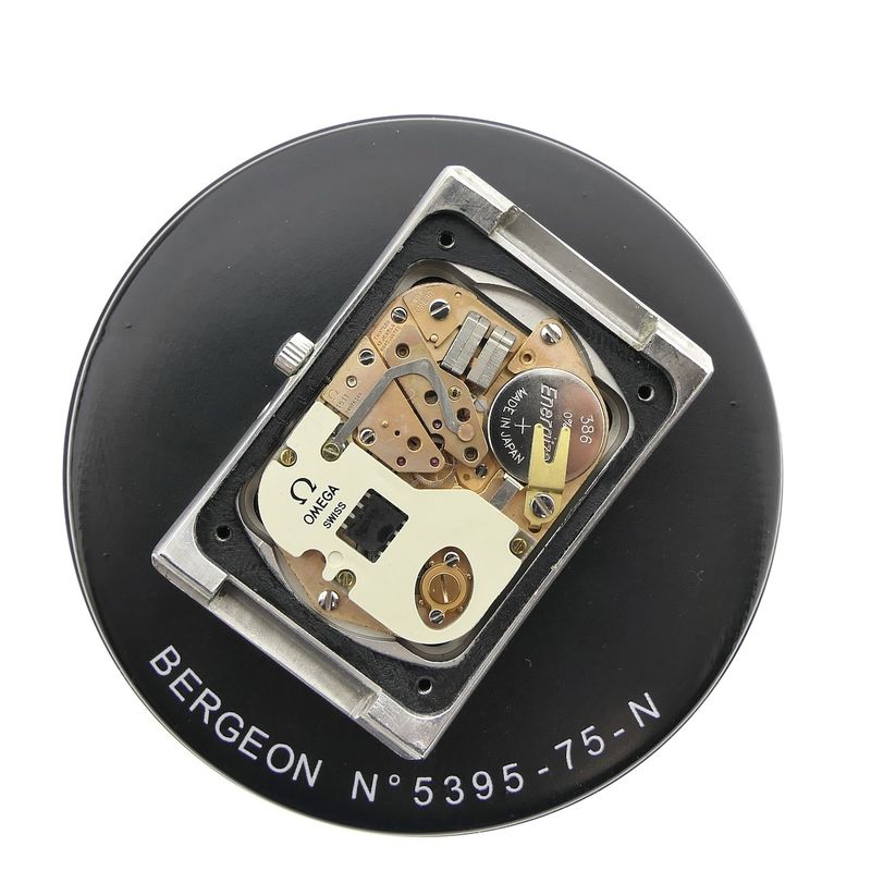 Image 15 of Omega Constellation Megaquartz f2.4Mhz ST398.0836; Vintage men's watch