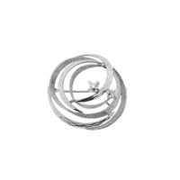 White gold brooch with diamond | 0.10 ct.
