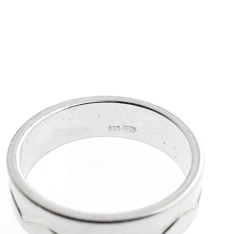 Image 3 of Silver ring with a zigzag relief