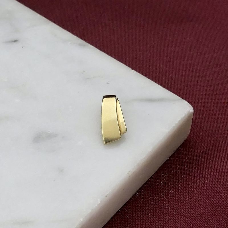 Image 2 of Gold minimalist pendant