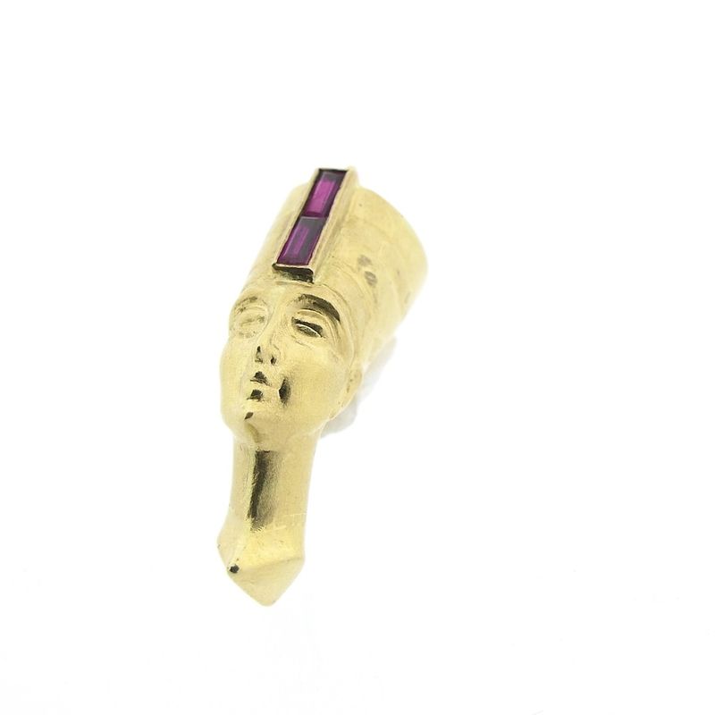 Image 5 of 18 carat gold pendant of Queen Nefertiti with ruby