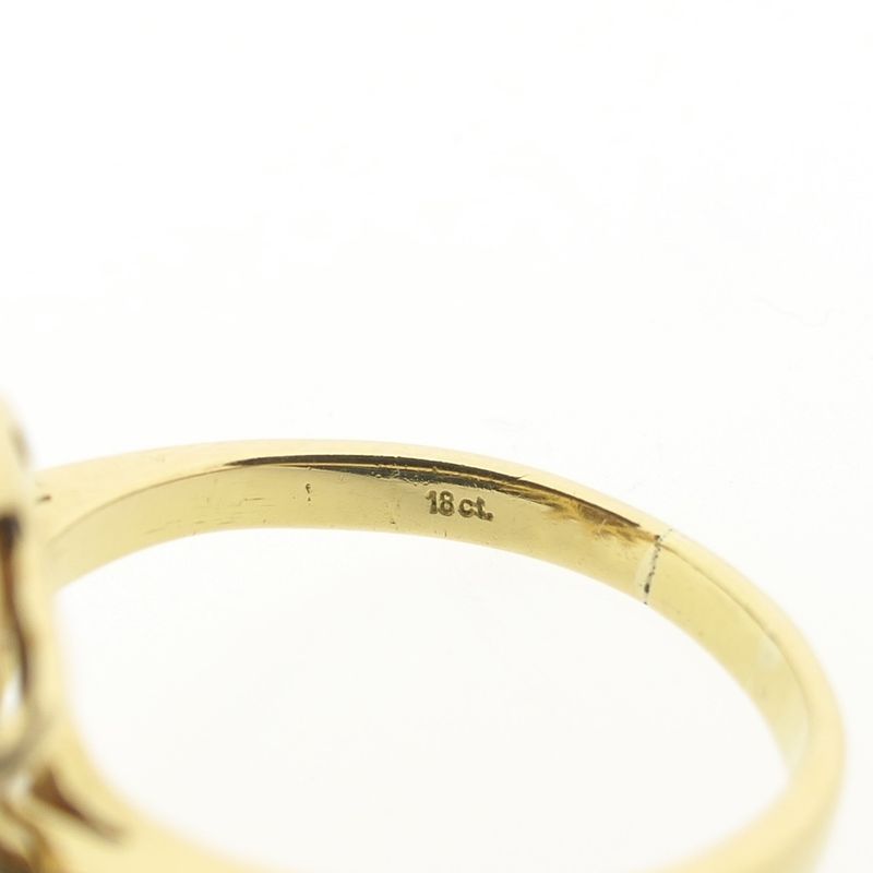 Image 5 of Gold ring with sapphire and diamond; 0.18 ct.