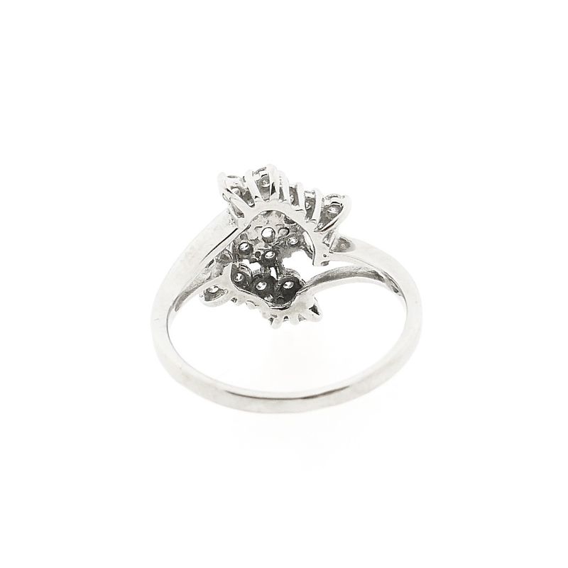 Image 4 of White gold entourage ring with diamond | 0.84 ct.