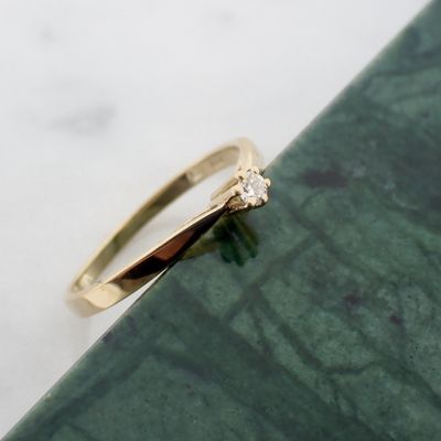 Gold solitaire ring with diamond | 0.04 ct. Image 2 of Gold solitaire ring with diamond | 0.04 ct.