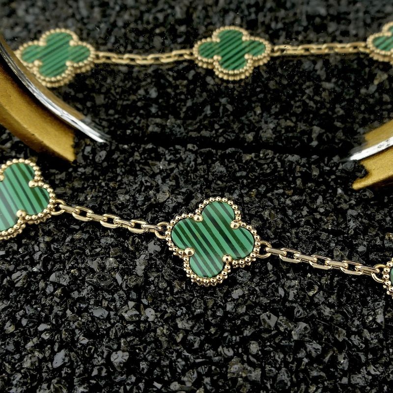 Image 2 of Gold four-leaf clover anchor link bracelet | 16.5 cm - 18.5 cm