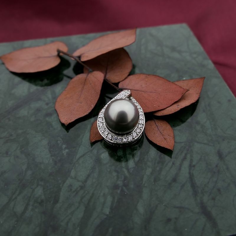 Image 8 of 8 carat pendant with Tahitian pearl and zirconia