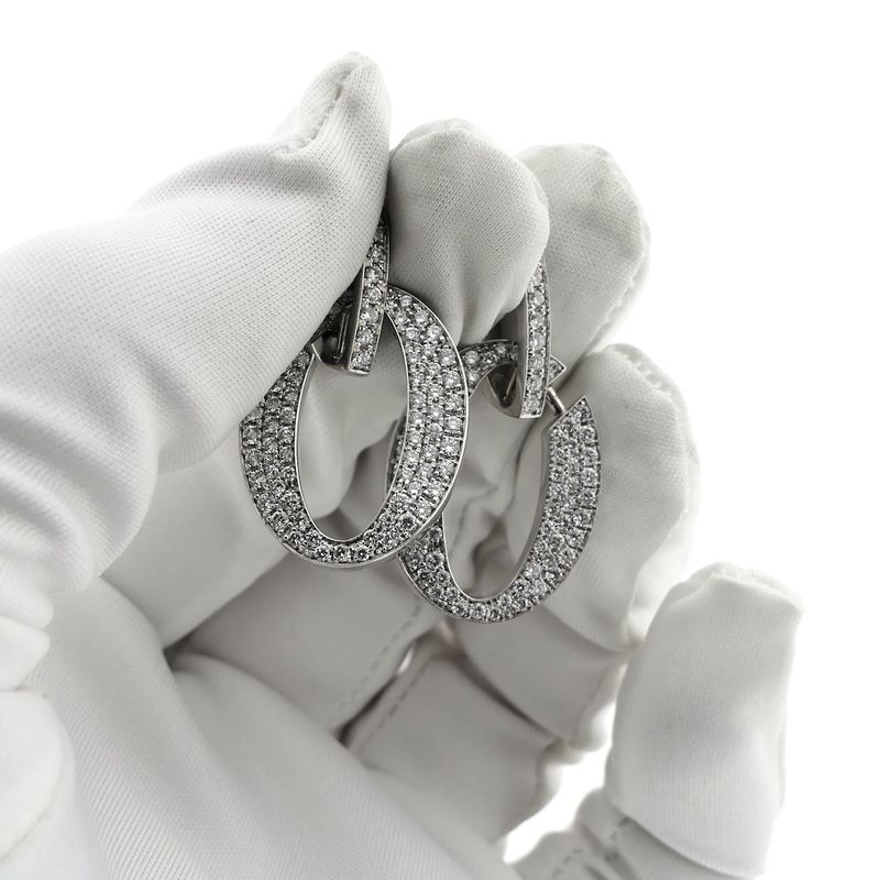 Image 5 of White gold earrings with diamonds; 1.58 ct.