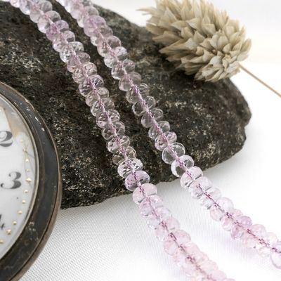 Rose quartz bead necklace with white gold clasp | 51 cm Image 2 of Rose quartz bead necklace with white gold clasp | 51 cm