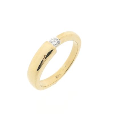 Gold solitaire ring with diamond; 0.15 ct. Image 1 of Gold solitaire ring with diamond; 0.15 ct.