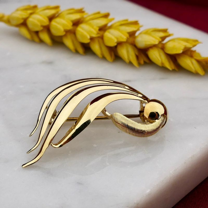Afbeelding 2 van Gouden abstracte broche