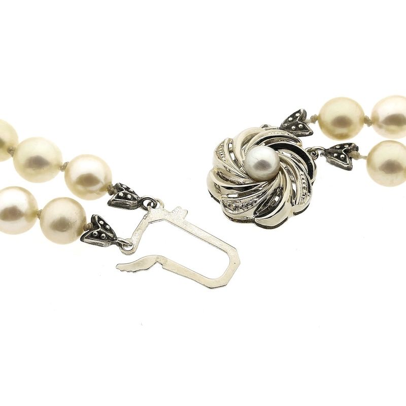 Image 8 of Vintage pearl necklace with white gold clasp | 51 cm