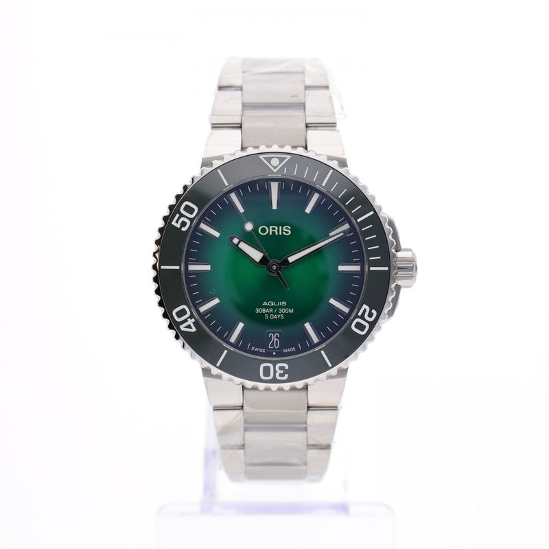 Image 1 of Oris Aquis Date '5-Days' Cal. 400; Automatic Men's Watch