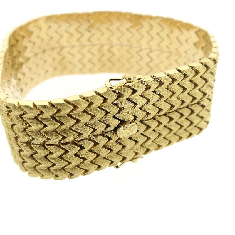 Image 7 of Vintage gold wide link bracelet