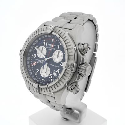 Breitling Avenger M1 Chronograph E73360; Chronograph men's watch Image 2 of Breitling Avenger M1 Chronograph E73360; Chronograph men's watch