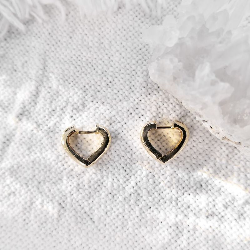 Image 2 of Gold heart-shaped earrings | Ø 14.0 mm