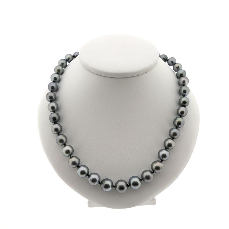 Image 1 of Tahitian pearl necklace with white gold clasp | 46 cm