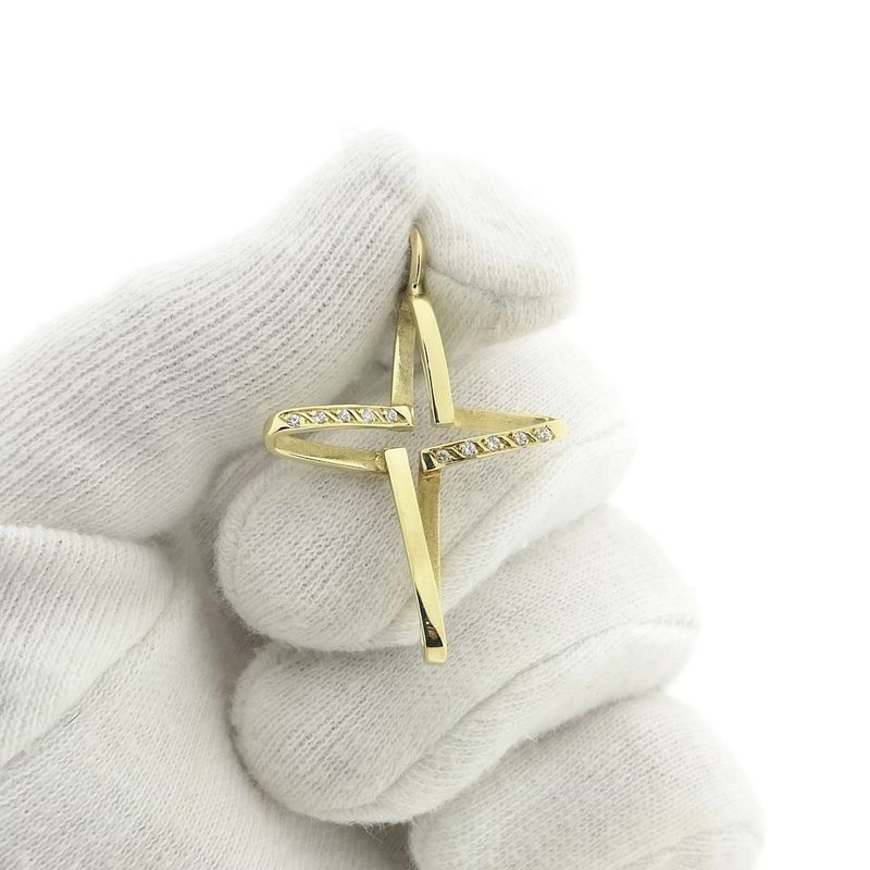 Image 7 of Gold pendant of a cross with zirconia