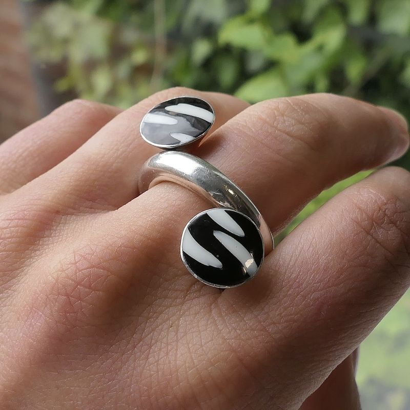 Image 13 of Artistic silver ladies ring with enamel