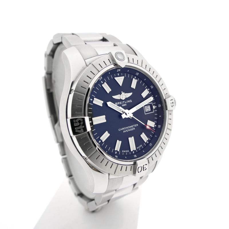 Image 4 of Breitling Avenger Automatic 43 A17318; Automatic men's watch