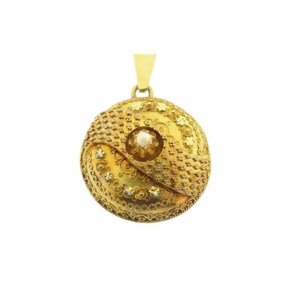 Image 1 of Victorian gold pendant with pearl | Antique