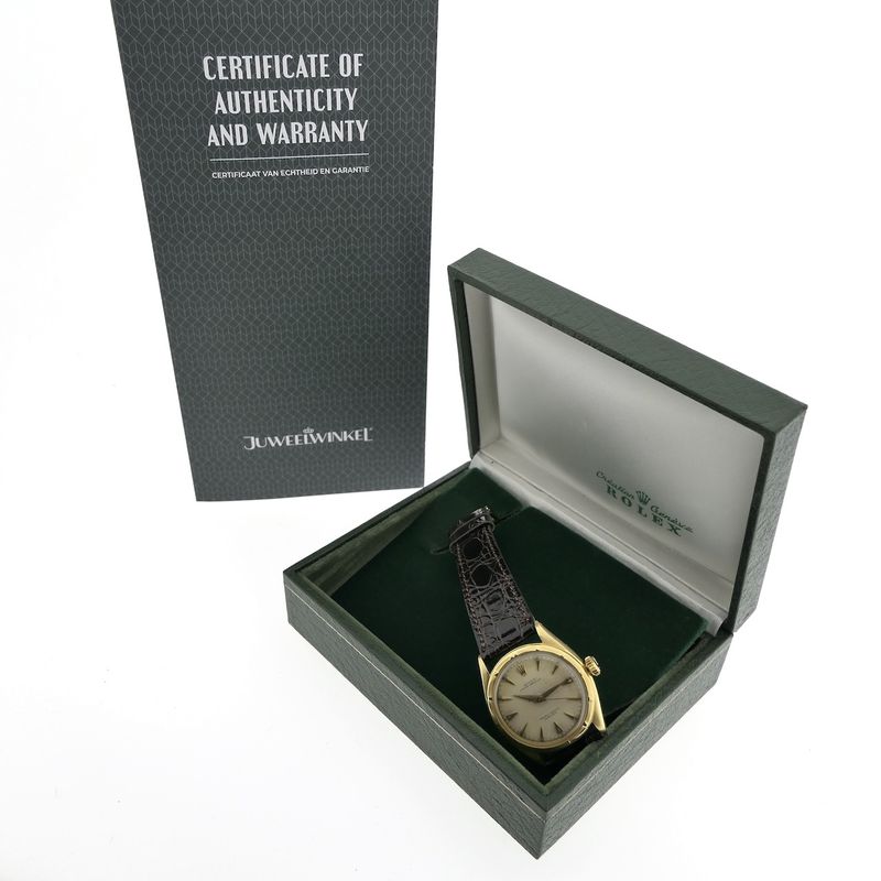 Image 4 of Rolex Oyster Perpetual 6085; Vintage 18k gold watch from 1953