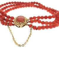 Blood coral bead bracelet with gold clasp