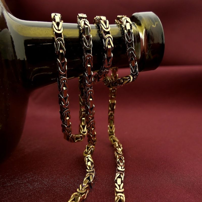 Image 2 of 18K Gold Square King Necklace | 65.5 cm